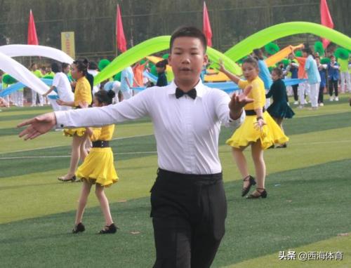青海省第十五届学生运动会开幕式在西宁举行