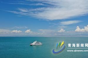 青海湖：碧水绿岸生态美