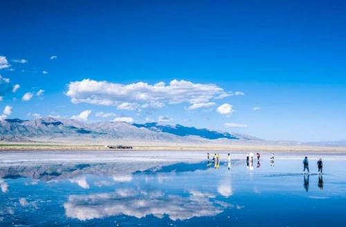 青海历史辉煌一幕，茶卡盐湖的另类面貌，背后都是相同的原因