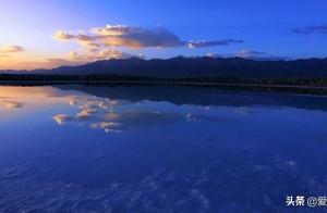 青海大柴旦翡翠湖，比茶卡盐湖还美，随便停下来都是最美的风景！