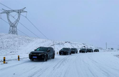穿越无人区突遇大雪，体验雪佛兰开拓者的全路况表现