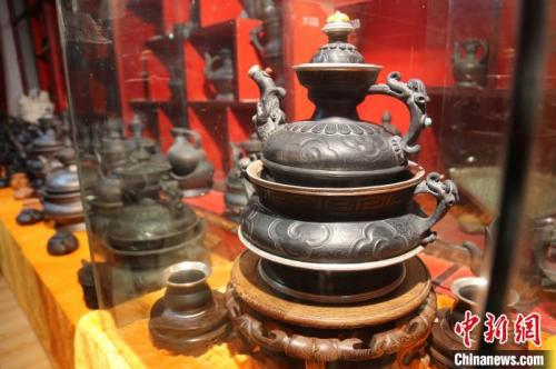 通讯：从藏族黑陶到白族扎染：千里澜沧江畔的“点石成金术”