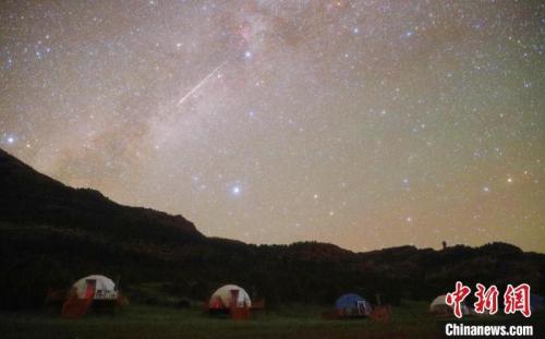 青海杂多县昂赛大峡谷被授予最美星空摄影地